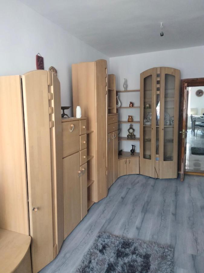 Apartament Geo Nehoiu Eksteriør billede